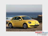 Volkswagen Beetle 2015 - Cần bán xe Volkswagen Beetle đời 2015, màu vàng