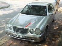 Mercedes-Benz E240   2001 - Cần bán Mercedes E240 đời 2001, màu bạc, giá tốt