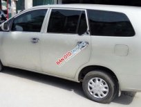 Toyota Innova J 2009 - Cần bán Toyota Innova J 2009, màu bạc số sàn, 298tr