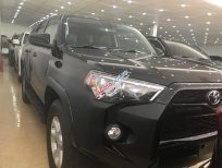 Toyota 4 Runner SR5 2016 - Bán Toyota 4Runner sản xuất tại Mỹ, màu đen, mới 100%, giao ngay xe và giấy tờ