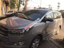 Toyota Innova  MT  2017 - Cần bán gấp Toyota Innova MT năm 2017, màu bạc, số sàn