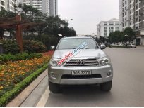 Toyota Fortuner   G 2010 - Bán xe Toyota Fortuner G đời 2010, màu bạc như mới, giá 568tr