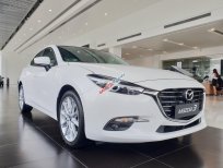 Mazda 3 Deluxe 2019 - Bán xe nhanh - Giao tận nhà, Mazda 3 Deluxe sản xuất 2019, màu trắng, giá chỉ 649 triệu