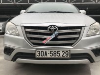 Toyota Innova  MT 2015 - Bán Toyota Innova MT đời 2015, màu bạc số sàn