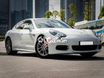 Porsche Panamera 2013 - Bán Porsche Panamera sản xuất 2013, màu bạc, nhập khẩu số tự động