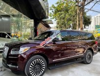 Lincoln Navigator    2018 - Cần bán gấp Lincoln Navigator 2018, màu đỏ 