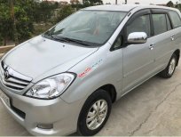 Toyota Innova G 2009 - Cần bán gấp Toyota Innova G sản xuất năm 2009, màu bạc