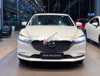Bán Mazda 6 2.0 Premium sản xuất 2020, màu trắng, xe nhập