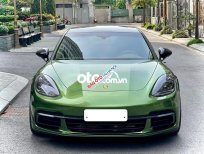 Porsche Panamera 2018 - Màu xanh lục, nhập khẩu