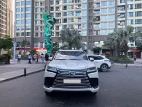 Lexus LX 600 7 chỗ  2023 - Bán Lexus LX600 7 chỗ, sản xuất 2023, lăn bánh 6 ngàn KM, mới 99,99%