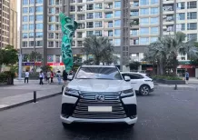 Lexus LX 600 7 chỗ  2023 - Bán Lexus LX600 7 chỗ, sản xuất 2023, lăn bánh 6 ngàn KM, mới 99,99%