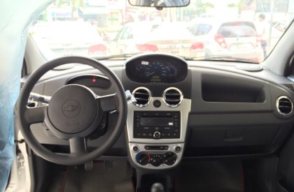 Chevrolet Spark 2015 - Bán Chevrolet Spark 2015, màu trắng