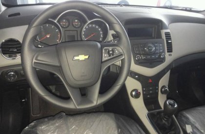 Chevrolet Cruze 2016 - Cần bán xe Chevrolet Cruze 2016, màu đen