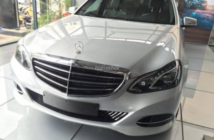 Mercedes-Benz E200 2016 - Cần bán xe Mercedes E200 đời 2016, màu bạc, nhập khẩu