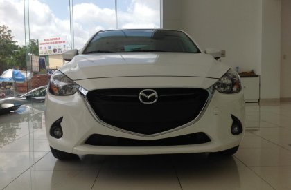 Mazda 2 2015 - Mazda 2 CKD đời 2016, màu trắng, xe lắp ráp, 580 triệu
