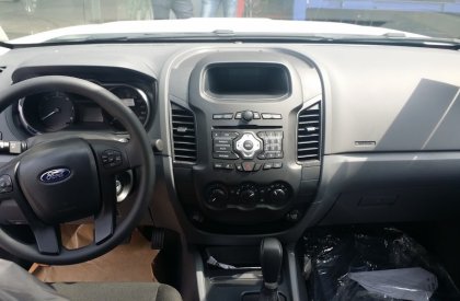 Ford Ranger XLS 4x2 AT 2016 - Cần bán xe Ford Ranger XLS 4x2 AT đời 2017, màu xám, hỗ trợ trả góp ngân hàng