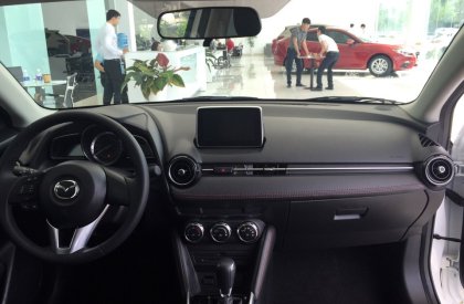 Mazda 2 2016 - Bán Mazda 2 đời 2016, đủ màu, giảm giá đặc biệt.