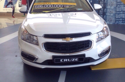 Chevrolet Cruze  LTZ 2016 - Bán xe Chevrolet Cruze LTZ đời 2016, màu trắng