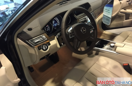 Mercedes-Benz E200 2015 - Cần bán lại xe Mercedes E200 sản xuất 2015, màu đen, như mới