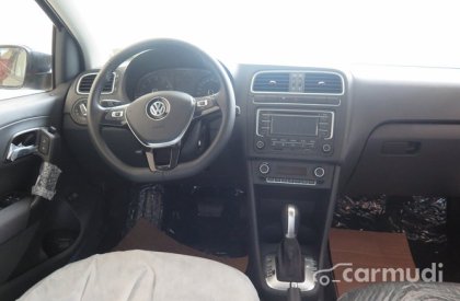 Volkswagen Polo   AT 2015 - Cần bán Volkswagen Polo AT 2015, xe nhập