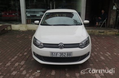 Volkswagen Polo  AT 2013 - Bán ô tô Volkswagen Polo AT đời 2013, màu trắng, xe nhập đã đi 20000 km  