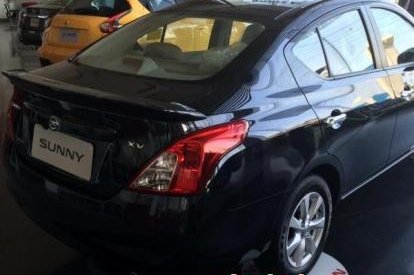 Nissan Sunny  XV-SE  2015 - Cần bán Nissan Sunny XV-SE sản xuất 2015, màu đen