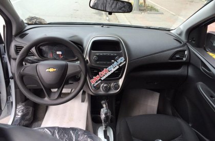 Chevrolet Spark AT 2016 - Cần bán xe Chevrolet Spark AT đời 2016, màu trắng