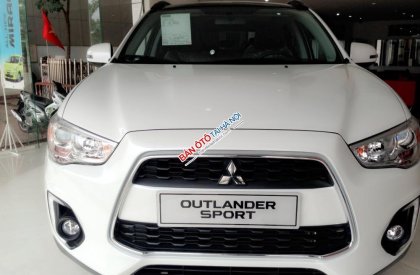 Mitsubishi Outlander GLS 2015 - Mình cần bán Mitsubishi Outlander GLS năm 2016, màu trắng, nhập khẩu chính hãng