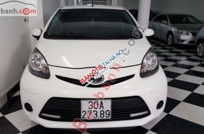 Toyota Aygo AT 2012 - Bán xe Toyota Aygo AT đời 2012, màu trắng, xe nhập  