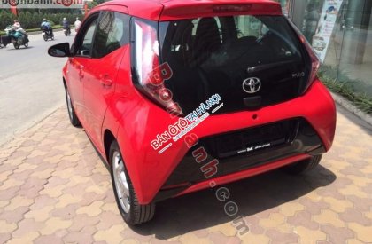 Toyota Aygo 2016 - Cần bán Toyota Aygo đời 2016, màu đỏ, nhập khẩu nguyên chiếc giá cạnh tranh