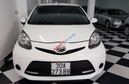 Toyota Aygo 2012 - Hùng Cường Auto cần bán gấp Toyota Aygo đời 2012, màu trắng, nhập khẩu