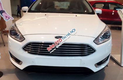 Ford Focus Titanium  2016 - Cần bán xe Ford Focus Titanium đời 2016, màu trắng, 760 triệu