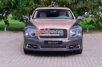 Bentley Mulsanne EWB 2016 - Cần bán xe Bentley Mulsanne EWB năm 2016, màu vàng, nhập khẩu chính hãng