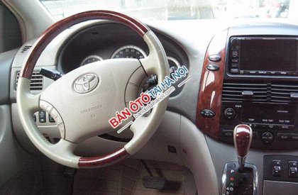 Toyota Sienna 2004 - Cần bán gấp Toyota Sienna đời 2004, màu trắng, nhập khẩu