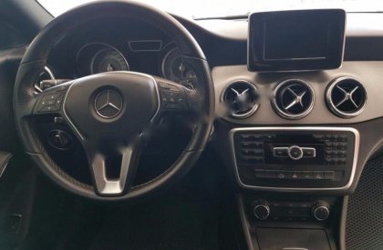 Mercedes-Benz CLA class 200 2014 - Cần bán gấp Mercedes CLA200 đời 2014, màu trắng