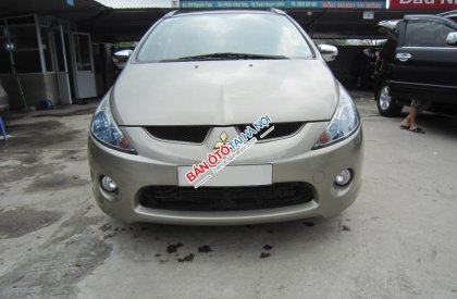 Mitsubishi Grandis 2010 - Bán ô tô Mitsubishi Grandis đời 2010, màu vàng, nhập khẩu nguyên chiếc