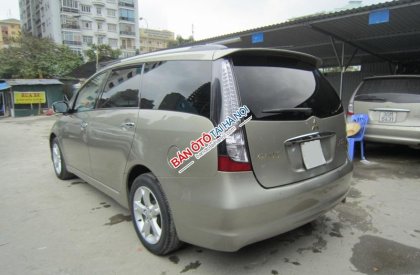 Mitsubishi Grandis 2010 - Bán Mitsubishi Grandis đời 2010, màu vàng, giá tốt