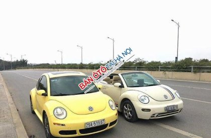 Volkswagen Beetle 2004 - Cần bán lại xe Volkswagen Beetle đời 2004, màu kem (be), giá tốt