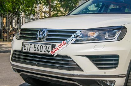Volkswagen Touareg GP 2014 - Thanh lý gấp Volkswagen Touareg GP sản xuất 2014, màu trắng, nhập khẩu. Nhanh tay LH: 0931416628 - 0978877754