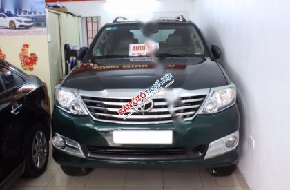 Toyota Fortuner V 2014 - Bán xe Toyota Fortuner V đời 2014, màu xanh lục số tự động