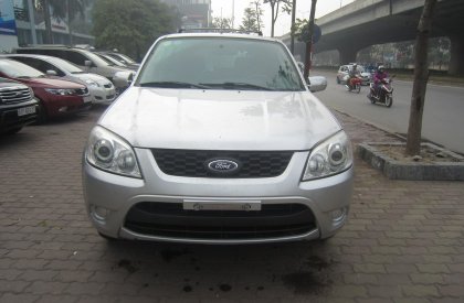 Ford Escape XLS 2013 - Cần bán gấp Ford Escape XLS 2013, màu bạc, giá 555tr