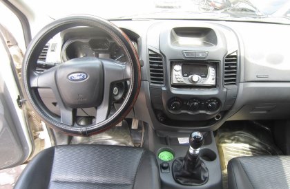Ford Ranger 4x4 MT 2014 - Bán xe Ford Ranger 4x4 MT 2014, màu trắng, nhập khẩu nguyên chiếc