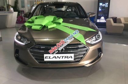 Hyundai Elantra GLS 2017 - Bán xe Hyundai Elantra GLS đời 2017, màu ghi vàng