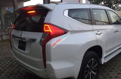 Mitsubishi Pajero Sport  GLS 2017 - Cần bán Mitsubishi Pajero Sport GLS 2017, màu trắng, xe nhập, giao xe ngay, hỗ trợ trả góp 85%