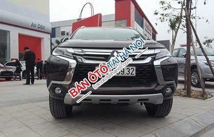 Mitsubishi Pajero Sport GLS 2017 - Pajero Sport 2017 KM lên đến 80 triệu, trả góp đến 85%, xe đủ màu giao ngay