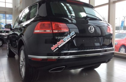 Volkswagen Touareg 2014 - Bán xe Volkswagen Touareg đời 2014, màu đen, nhập khẩu chính hãng. Gía ưu đãi lớn nhất tháng 1/2017