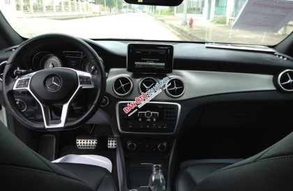 Mercedes-Benz CLA  250 4Matic 2014 - Bán Mercedes CLA250 4Matic sản xuất 2014, màu bạc, nhập khẩu nguyên chiếc