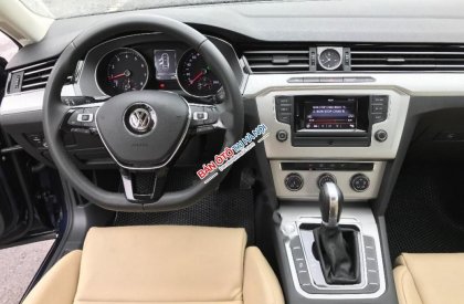 Volkswagen Passat 2016 - Cần bán gấp Volkswagen Passat năm 2016, xe đẹp