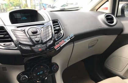 Ford Fiesta Titanium 2015 - Bán Ford Fiesta Titanium đời 2015, màu trắng