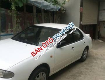 Nissan Bluebird MT 1993 - Cần bán gấp Nissan Bluebird MT đời 1993, giá 95tr